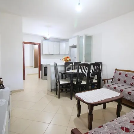 Vila D * Saranda